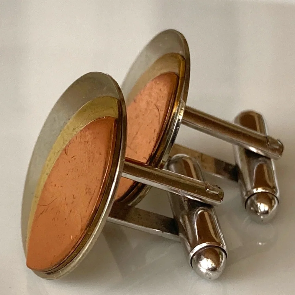 Shield 5th Avenue Tri Tone Metal Cufflinks 1960s Rare Unique & Signed
